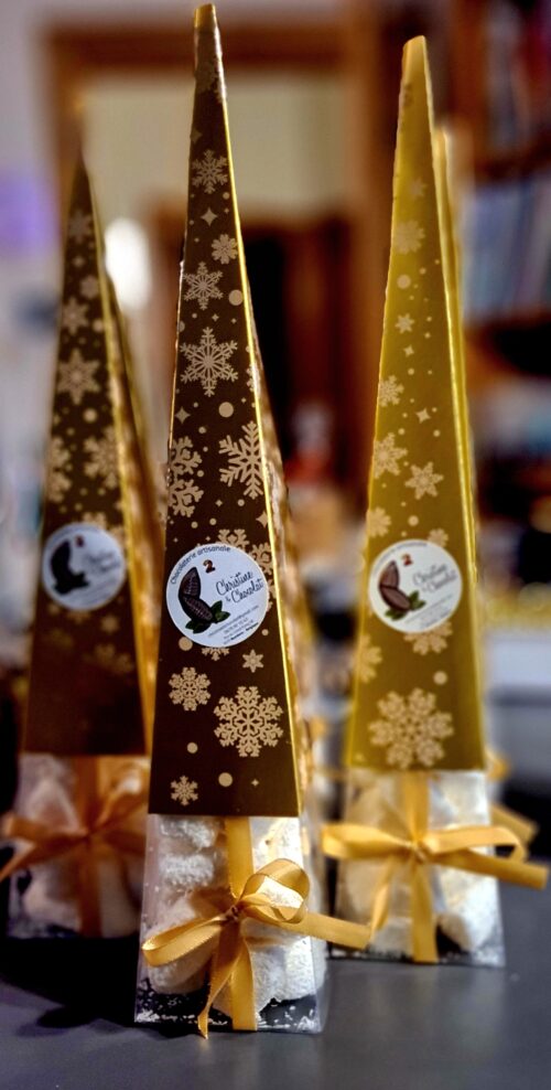 Boite sapin de Noël carton et ses marshmallows